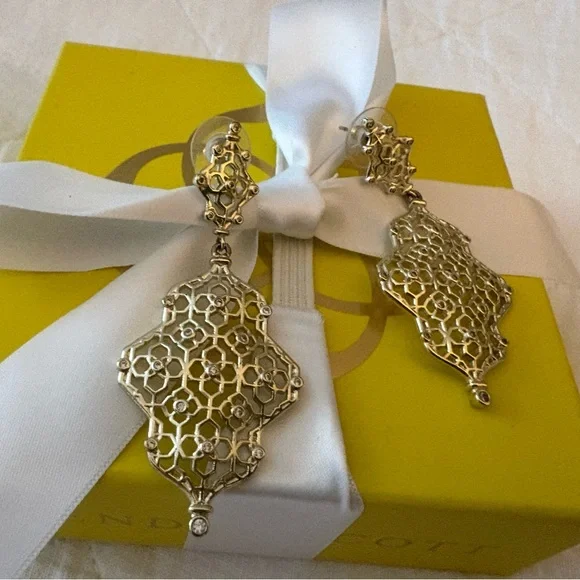 Kendra Scott Gold Renee Earrings - Picture 14 of 16